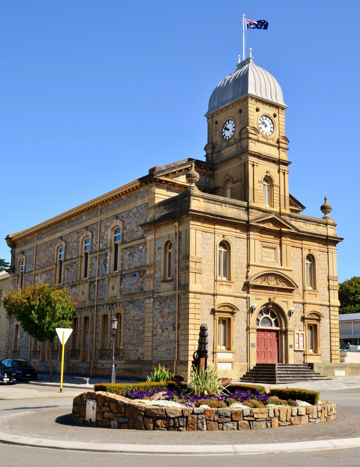 Albany Town Hall